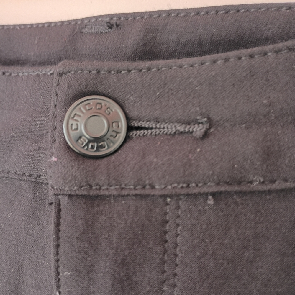 Chicos Black Straight Leg Pants Womens Size 1R‎ US Size 8 Comfort Stretch - Picture 3 of 9